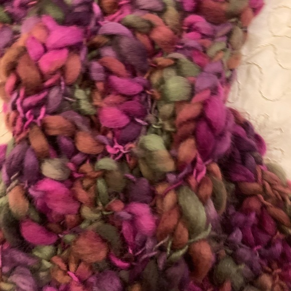 Custom Scarf! Beautiful yarn in shades of purple - Picture 4 of 8